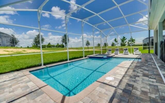 9040sd - 8 Bedroom Villa by Redawning