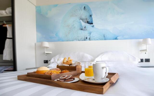 Life Hotel