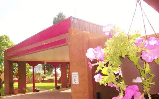 Sun God Lodge