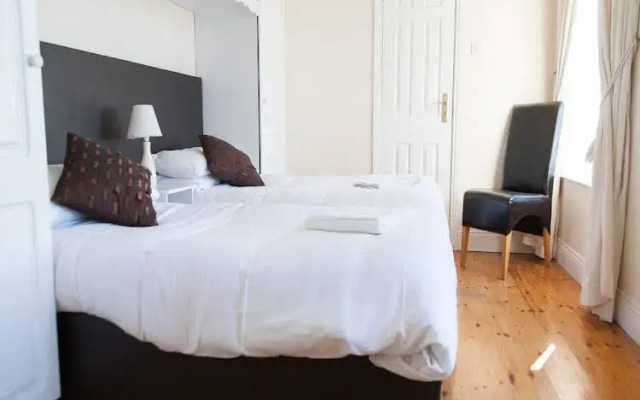 Harleys Guest House