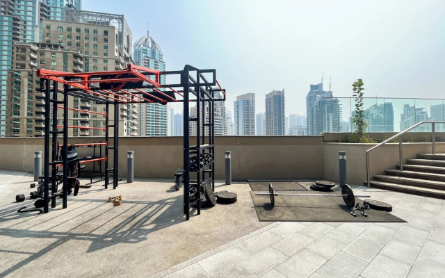 HomesGetaway- 1BR Apt in Marina Gate1
