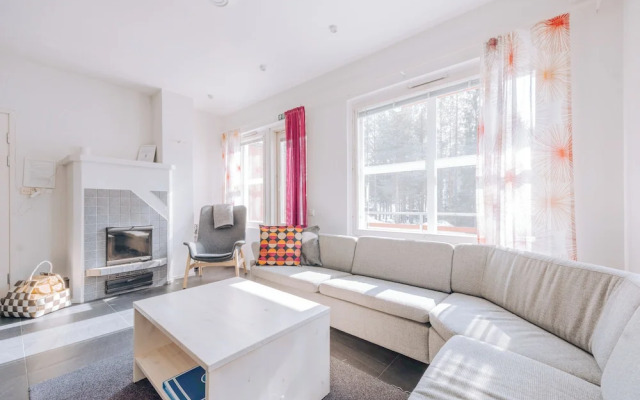 Spacious 3BR Apt. with Sauna