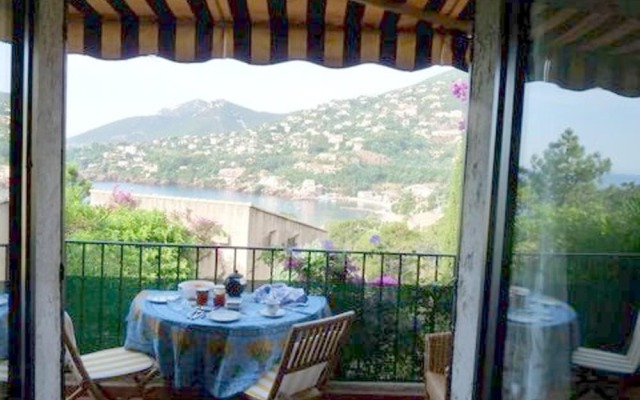 Studio in Théoule-sur-mer, With Wonderful sea View, Furnished Terrace
