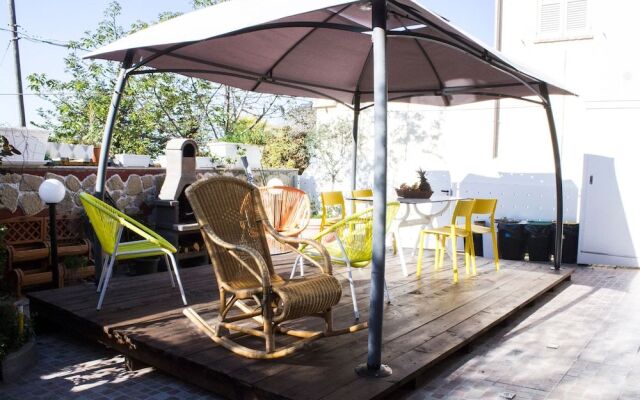 Eden Lilli - B & B Cartoceto