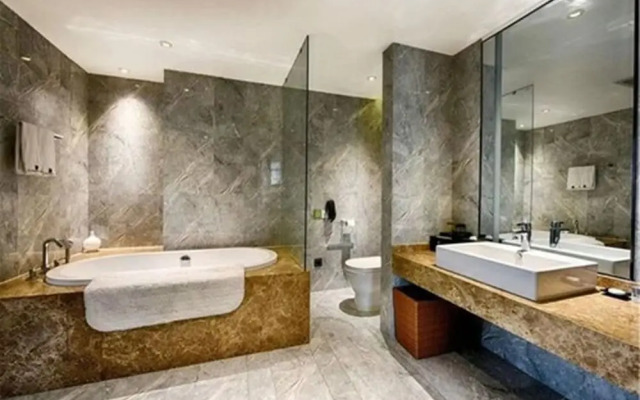 Ramada by Wyndham Zhengzhou East