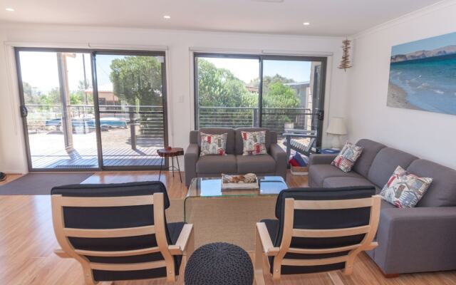 Lady Bay Getaway - 12 Lady Bay, Normanville