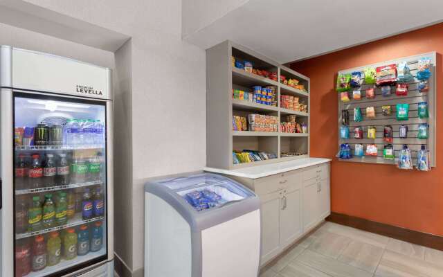 La Quinta Inn & Suites by Wyndham Ft. Pierce