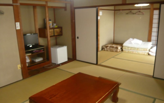 Youth Hostel WANIHIMA~Lakeside BIWA – Guest Rooms – Otsu
