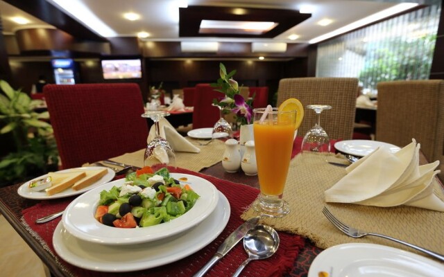 Asia Pacific Blossom Hotel