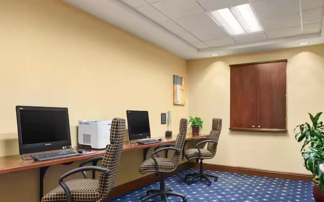 Hampton Inn Warrenton