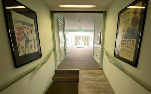 Hollywood Celebrity Hotel