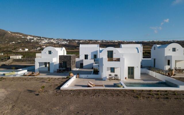 Oia Kissiri - private pool Villas