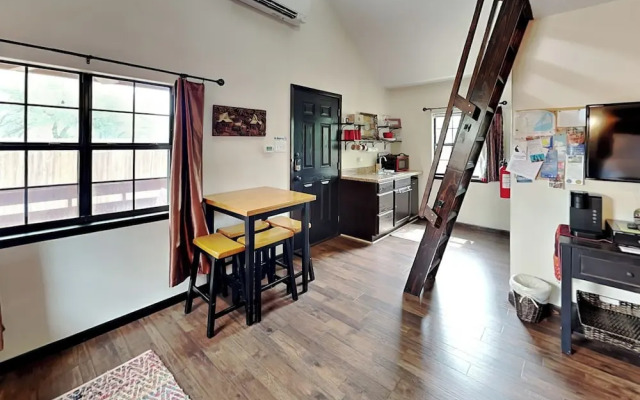 Sabaidii Guesthouse A & B