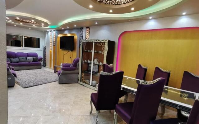 Alnahas St. Two-Bedroom Apartment With Jacuzzi