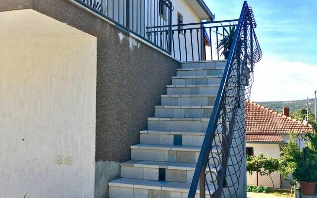 Ivo - barbecue - A2(2+1)