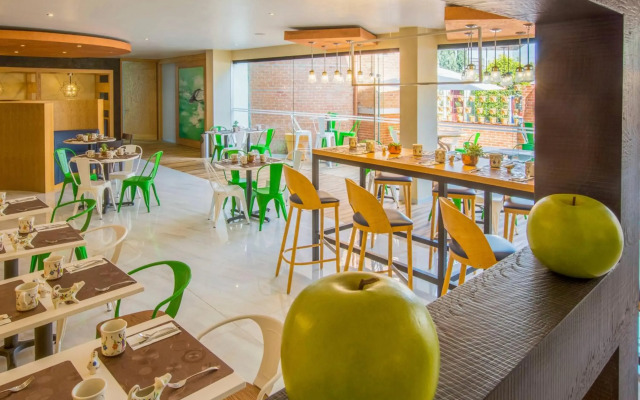Courtyard by Marriott Toluca Airport
