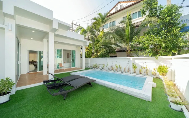 Beachfront 2BR Pool Villa DelMar Kamala