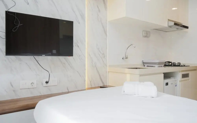 Cozy And Minimalist Studio Room At Sky House Bsd Apartment – Guest Rooms – Legok