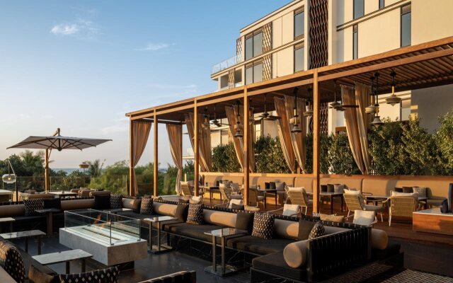 Caesars Palace Bluewaters Dubai