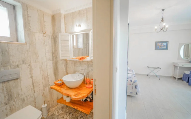 Alacati Marina Palace Otel