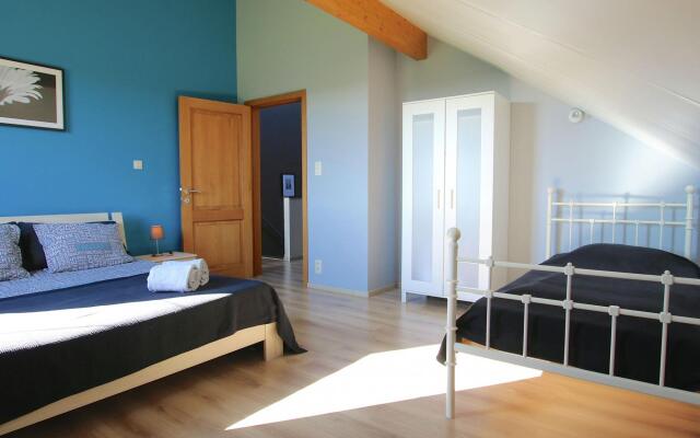 Classy Holiday Home in Martilly with bubble bath