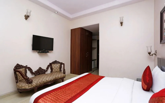 OYO Rooms 760 Karol Bagh Metro Station