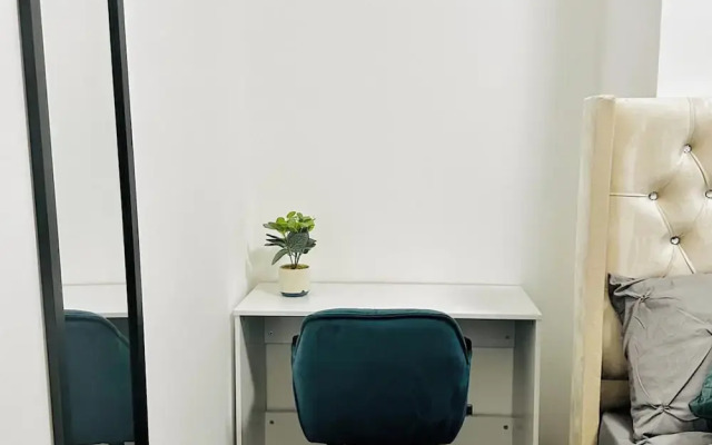 5bed-10 Guests-near City Centre-free Parking