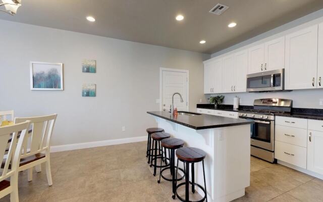 Sweet 3 Bedroom Apts