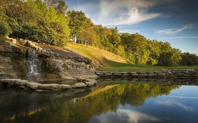 River's Creek 4 Bedroom Cabin by RedAwning