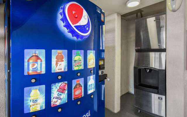 Motel 6 North Ridgeville, OH - Cleveland Intl Airport - N Ridgeville