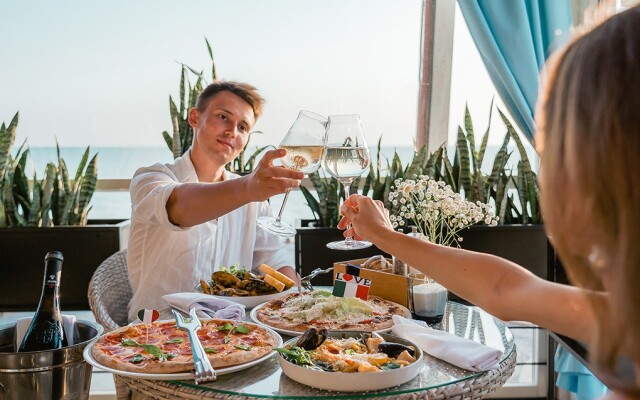 Лучезарный берег