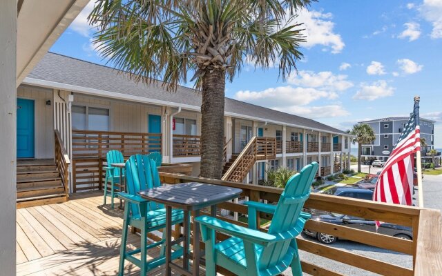The Beach House Motel & Suites
