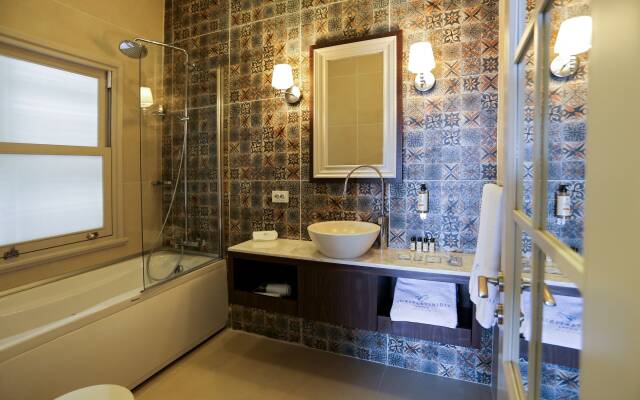 Fuga Hotel Constantinidis