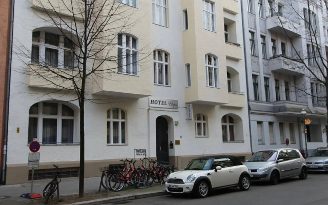 Hotel Pension Elegia am Kurfürstendamm
