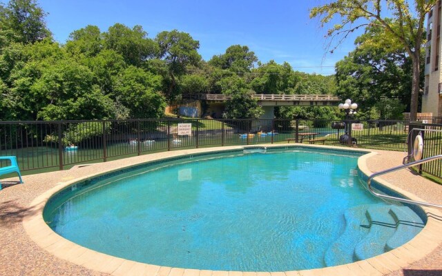 Treetop Villa IC 215