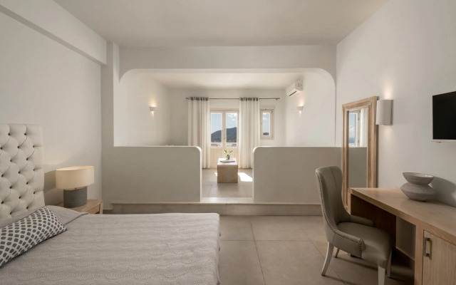 Santorini Palace