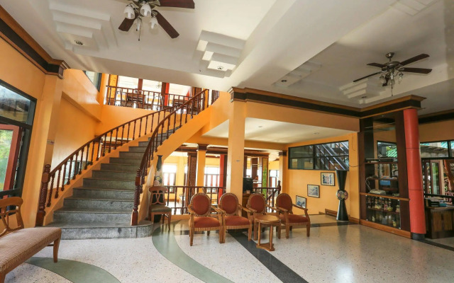 Haadson Resort
