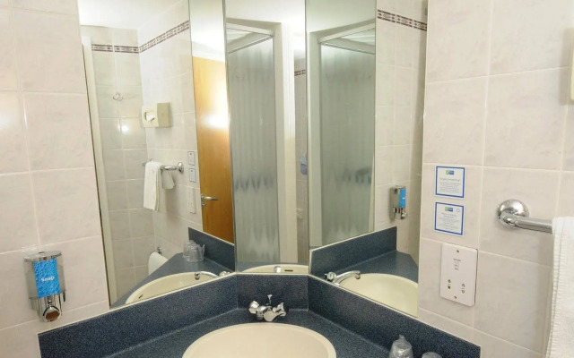 Holiday Inn Express Manchester - Salford Quays by IHG