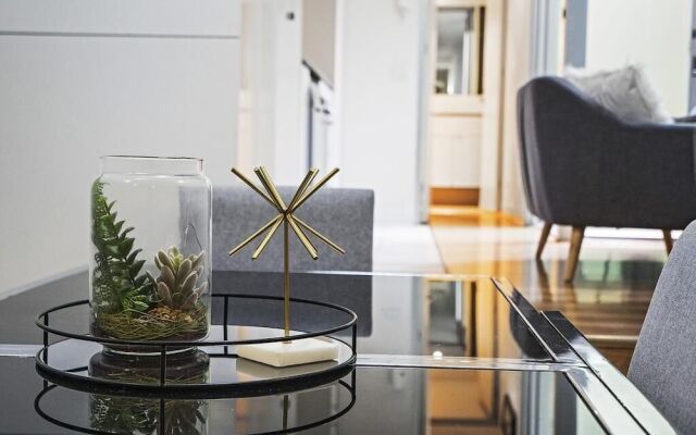 Corporate Stayz at Collins