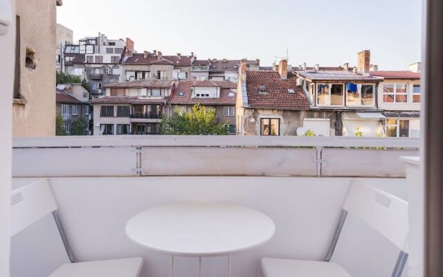 FM Deluxe 2-BDR Apartment - Sunshine
