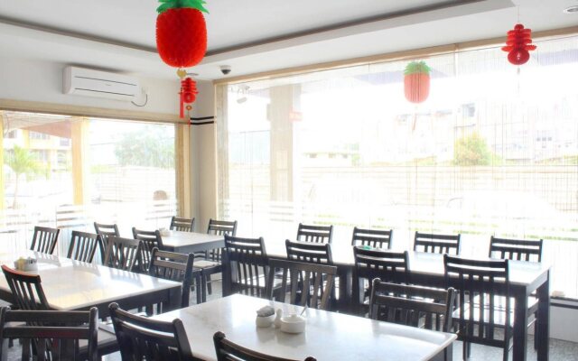 Airy Golden Gate Batam