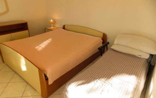 Apartments Tona