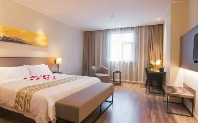 Homeinn Plus Hotel (Tai'an Dongyue Street Renault Wuyue Plaza)