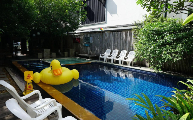 OYO 988 Good Morning Chiang Mai Tropical Inn