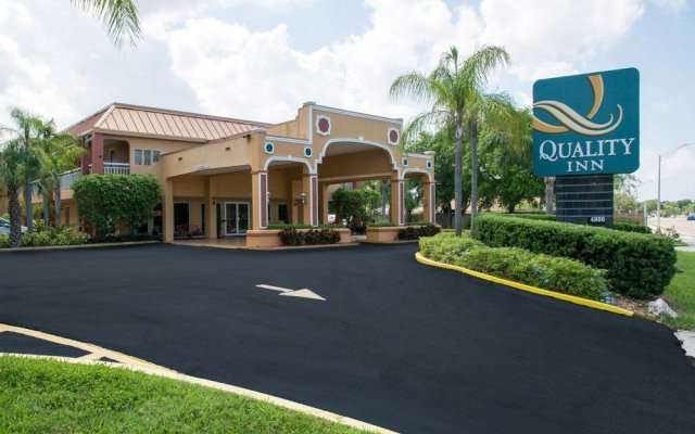 Quality Inn And Suites Sarasota