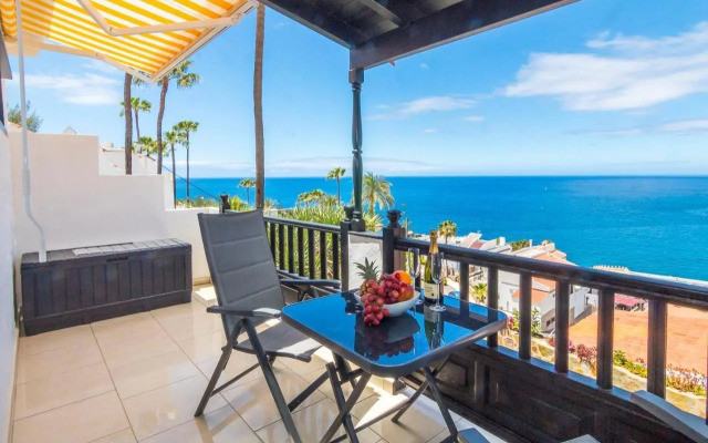 Sunset Dream Bungalow with balcony sea view.