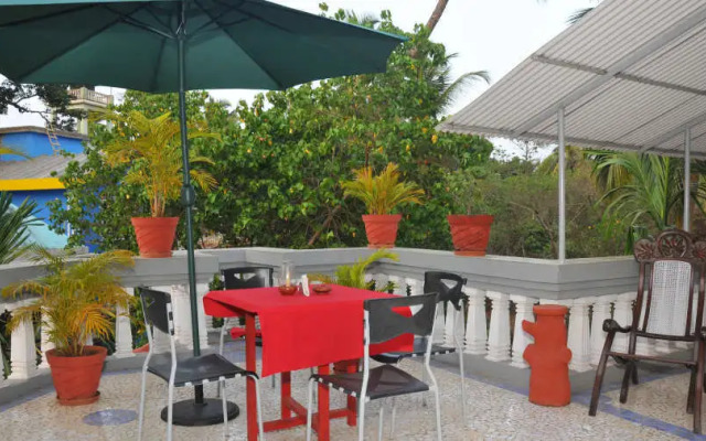 OYO 17050 Shalom Resort