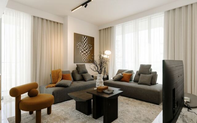 Beachfront Elegant 2BR Condo