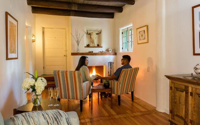 Inn Of The Turquoise Bear