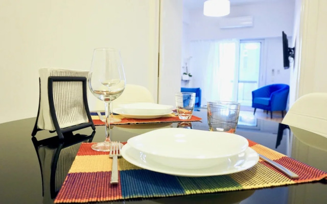 Central & Elegant Apt in Athens